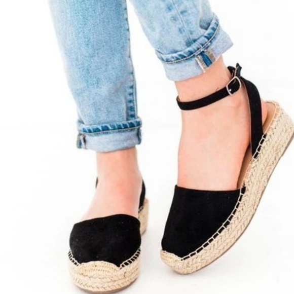 Last 1! Sale!! Flatform Sandals Black - Picture 2 of 2
